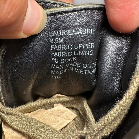 Steve Madden Women’s Green Satin Heel Boots with Embroidered Patch - Size 6.5M - Picture 5 of 6